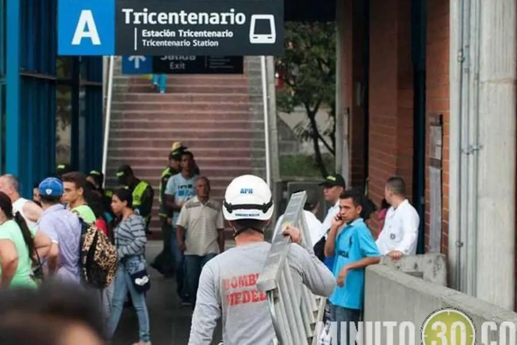 Acogedor Apartamento Urbanizacion Tricentenario Medellín 0*,