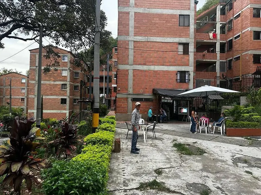 Acogedor Apartamento Urbanizacion Tricentenario Medellín Colombia