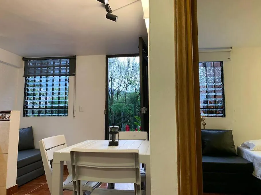 Acogedor Apartamento Urbanizacion Tricentenario Medellín 0*,